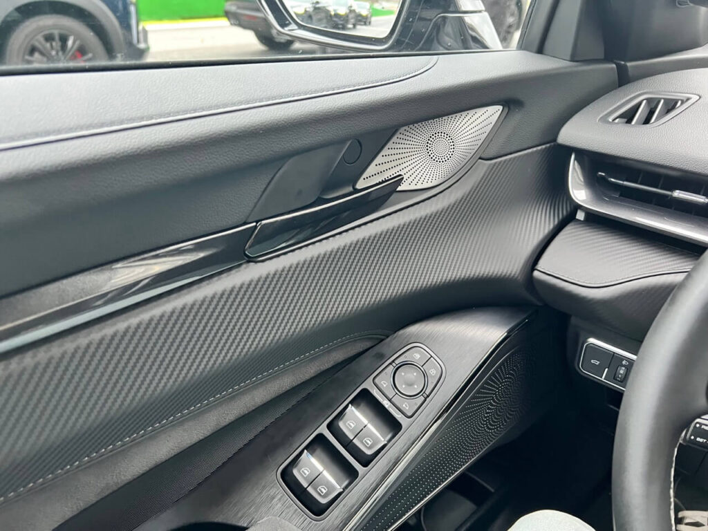 Detalhes da porta e vidros elétricos - GWM SUV Hibrido H6 GT